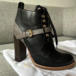 Chloé - Runway black buckle up lace heel boots 39